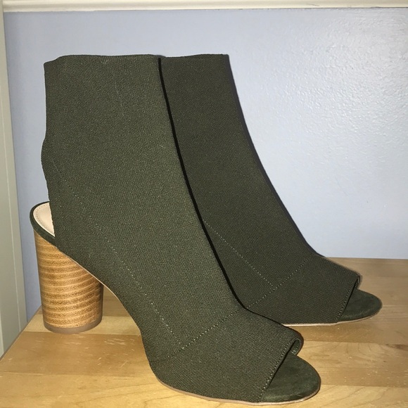 Steve Madden Shoes - Steve Madden Women’s Sunnie Ankle Bootie